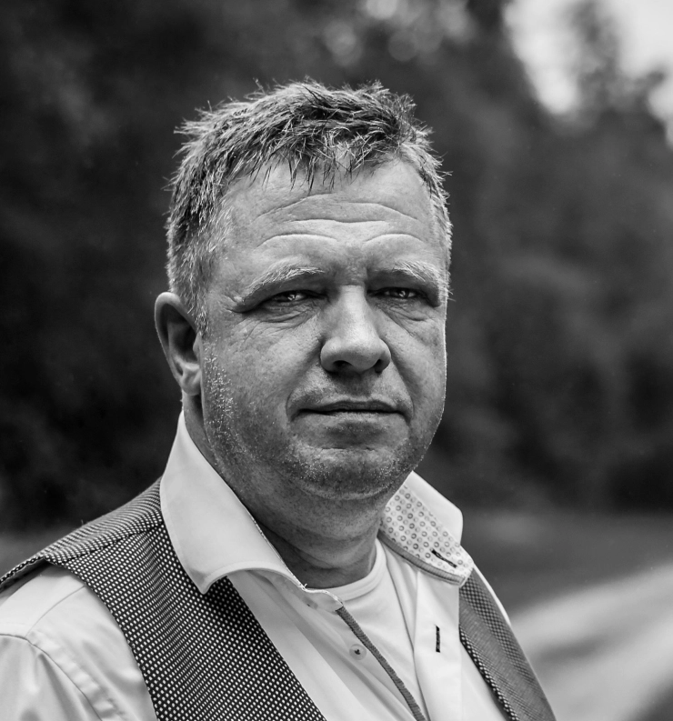 Huib Veldhuijsen giet moeizame schepping van ANP in historische roman